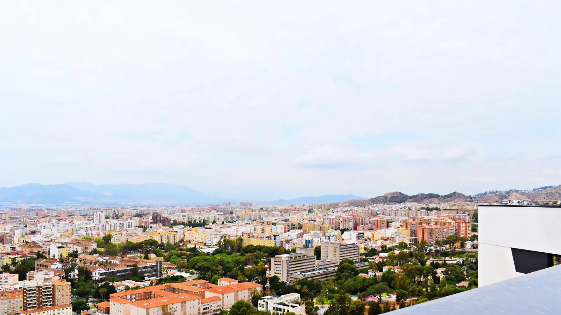 Urban Sky Luxury Apartment In Malaga Spain